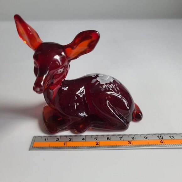 Fenton art glass 1980s Ruby Red Fawn/Deer Doe figurine hand painted collectible - Picture 6 of 8